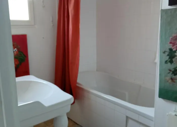 Дом отдыха Lulu Castelmoron-sur-Lot